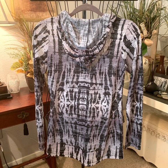 Balance Collection Top - Picture 3 of 7